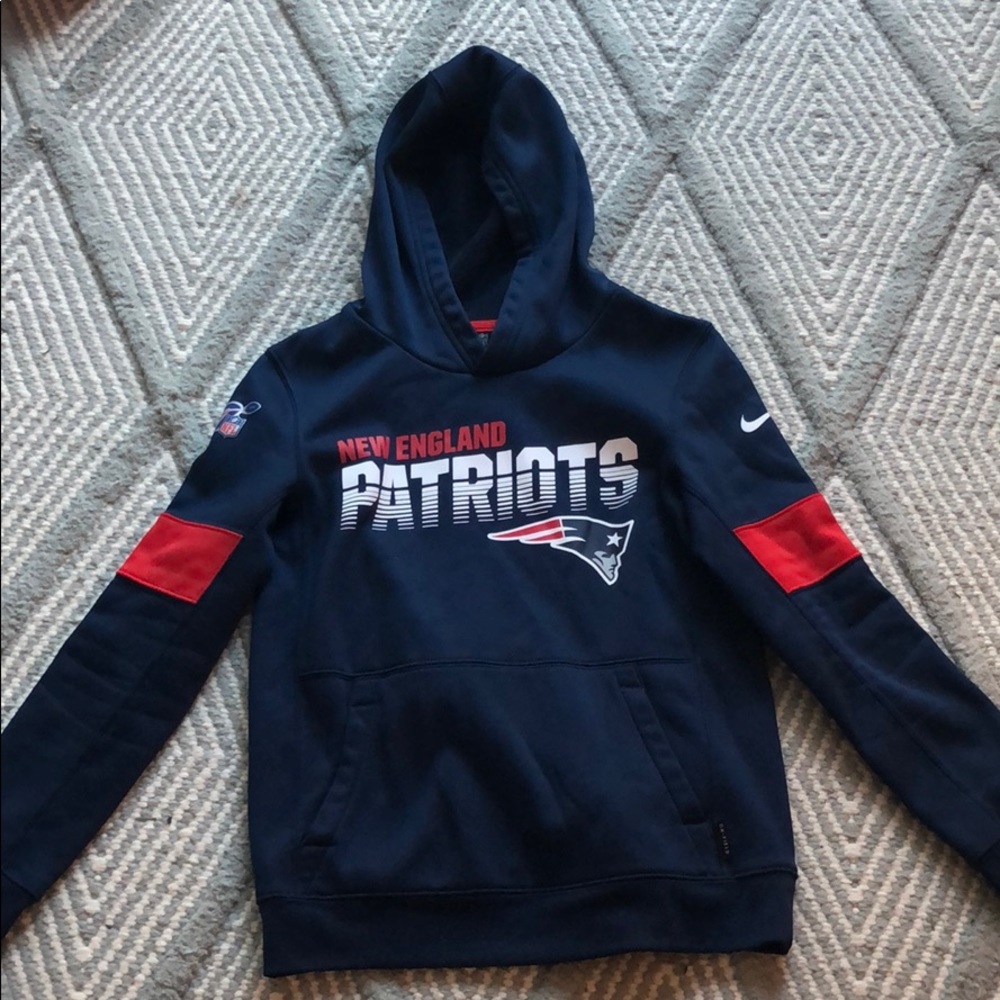 Patriots sweatshirt never worn!!
